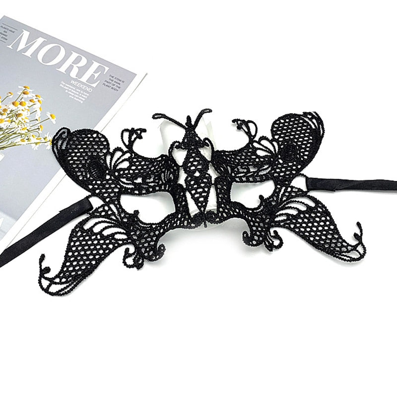 Masken im Spitzendesign