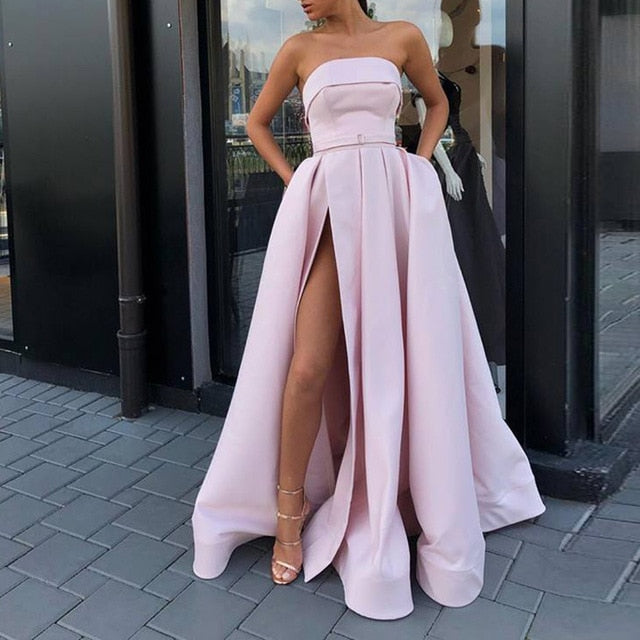 Abendkleid mit hohem Beinschlitz aus Satin - Bobsel